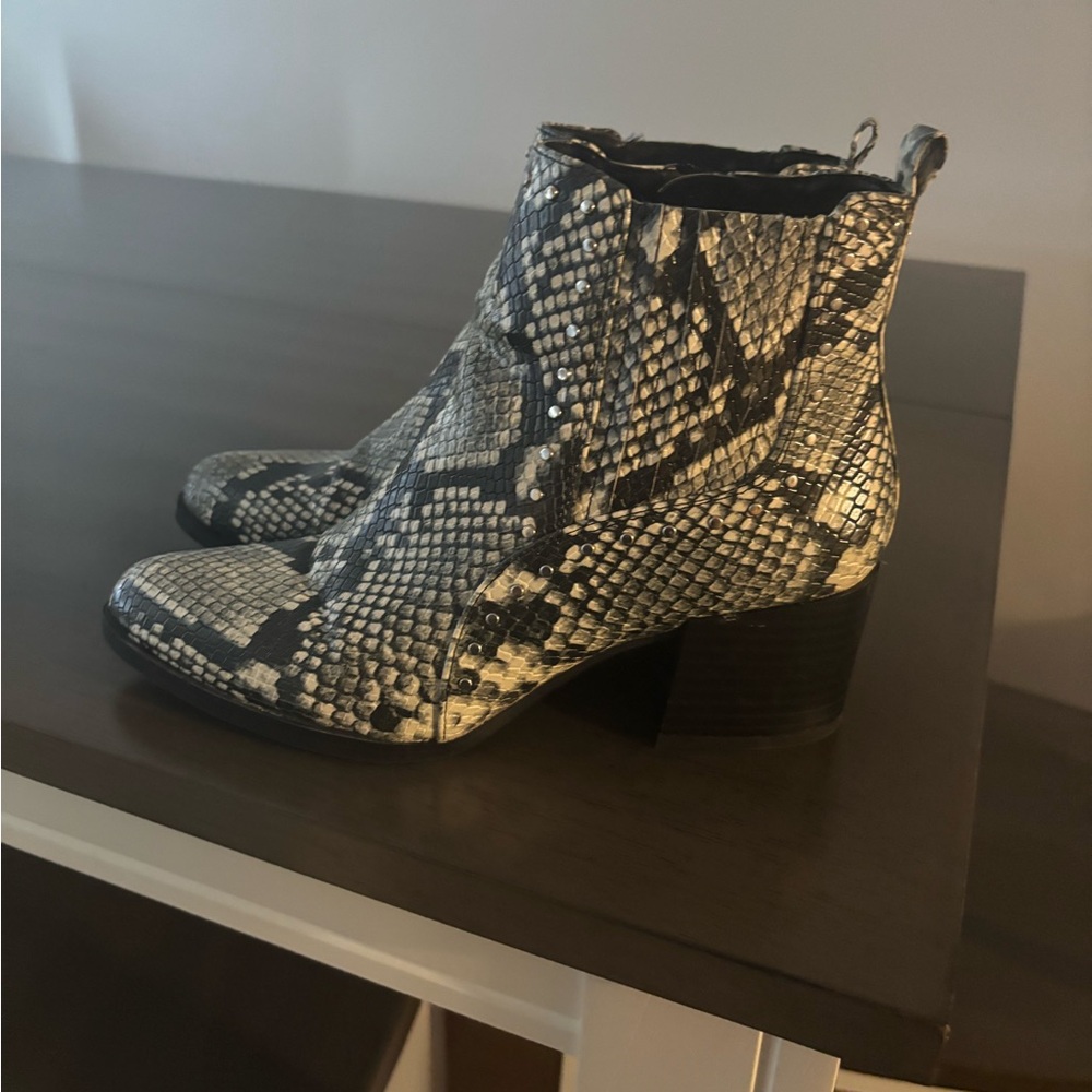 Circus by Sam Edelman Black and White Snake Print Ankle Boots